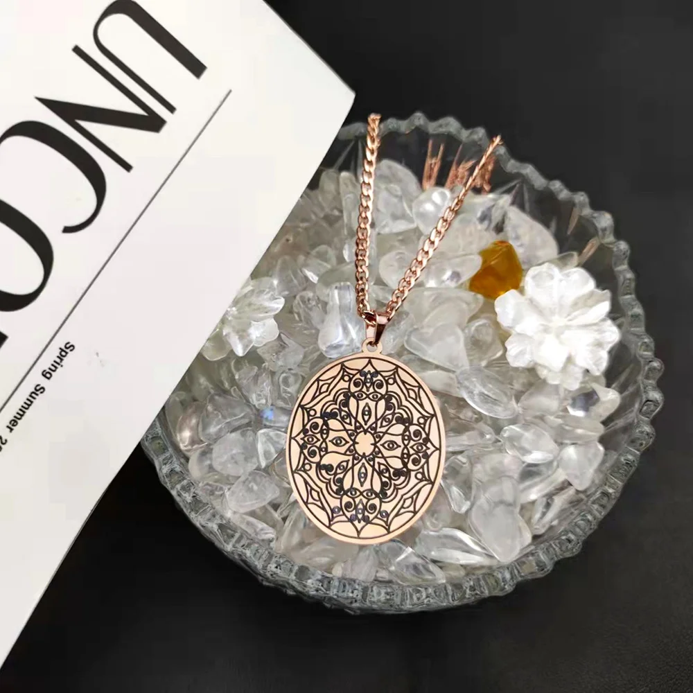 

Stainless steel Vintage Mandala Flower Round Necklaces Men Women Personalized Design Totem Pendant Gold Necklace Jewelry Gift