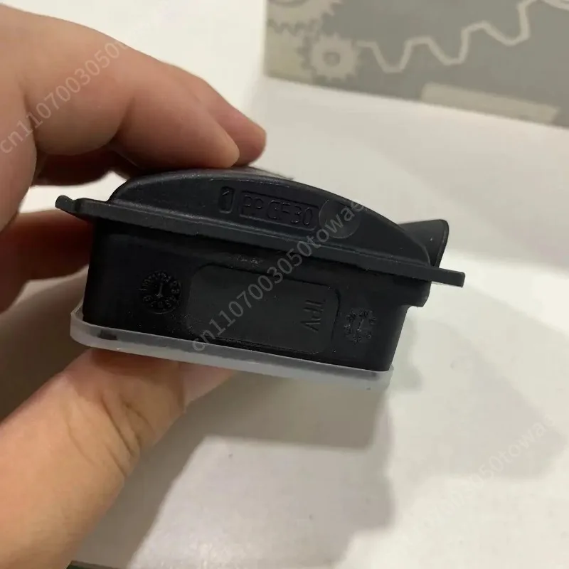Фото OEM A0008202205 Новый двигатель блокировки топливной заслонки для Mercedes Benz W167 W223 X254 W206 W243 C E S GLC GLE OEM A0008206112 №5