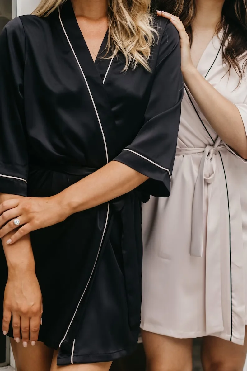 Свадебный персонализированный халат для невесты атласный кружевной подружки