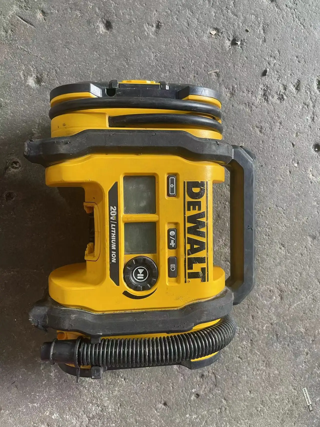 DeWALT DCC020IB 20V High-Pressure Corded/Cordless Air Inflator - Bare Tool.USED.SECOND HAND