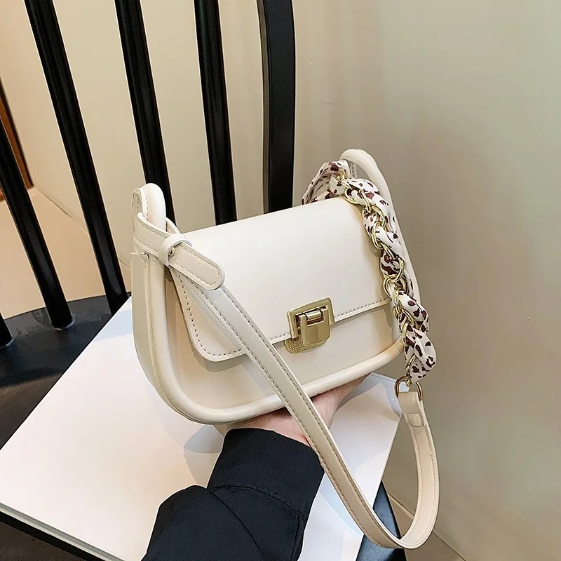 

Solid Color Women's Patent PU Leather High Capacity Silk Scarf Shoulder Bags Crossbody Bags Casual Fashion Messenger Bag
