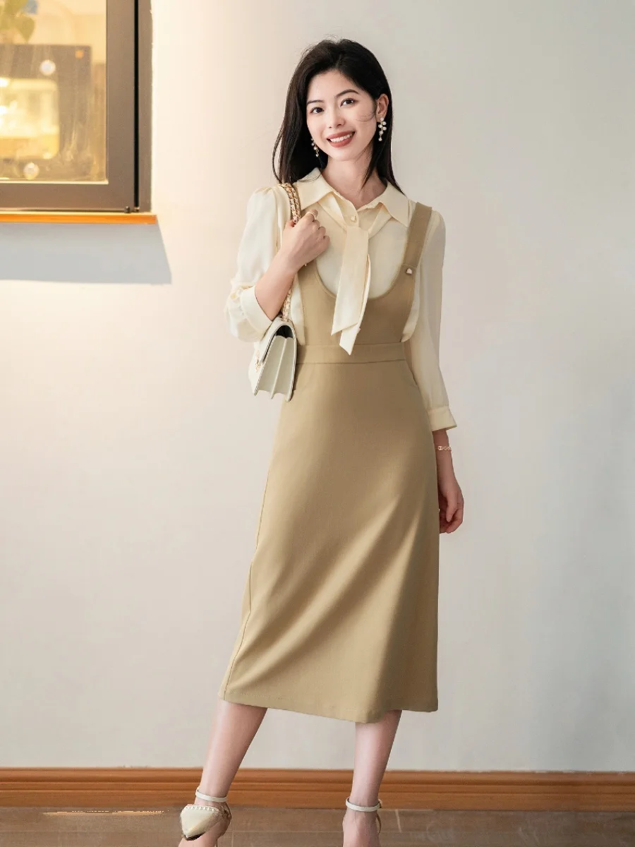 Маленькое осеннее желтое платье с U-образным вырезом на бретельках комплект из