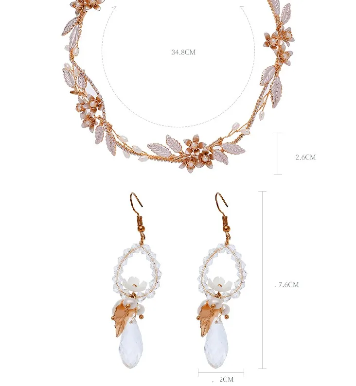 Повязка на голову женская с жемчугом и цветами золотого цвета | Украшения