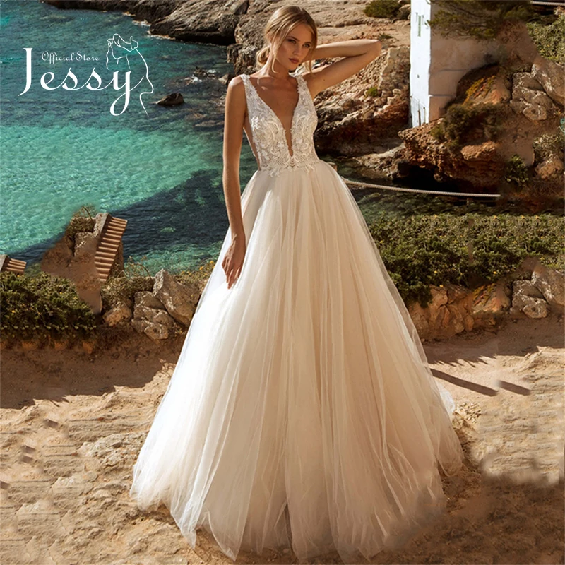 

Ivory Sexy And Elegant Wedding Dress Tulle Applique With V-Neck Backless A Line Long Bridal Gown Estido De Casamento Custom