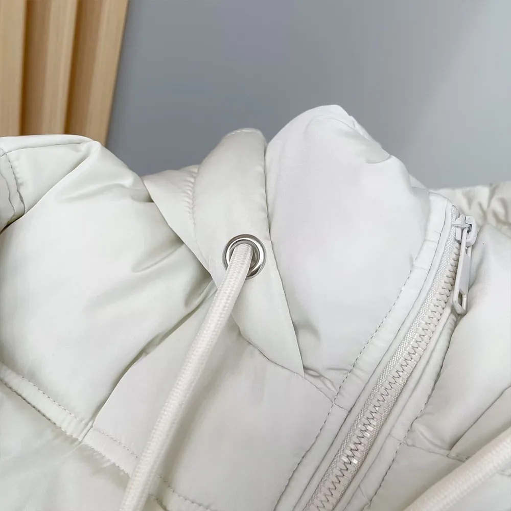 BER&OYS&ZA Winter 2022 new women's two-color fashion hooded classic chain pull short version versatile cotton jacket