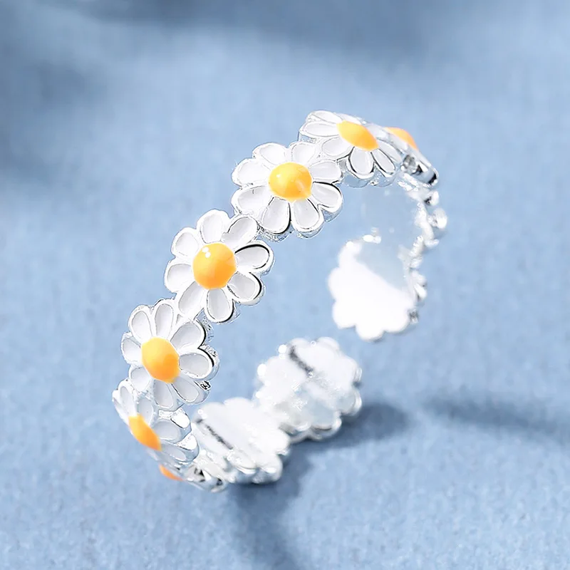 

Vintage Daisy Flower Rings For Women Korean Style Adjustable Opening Finger Ring Bride Wedding Engagement Statement Jewelry Gif