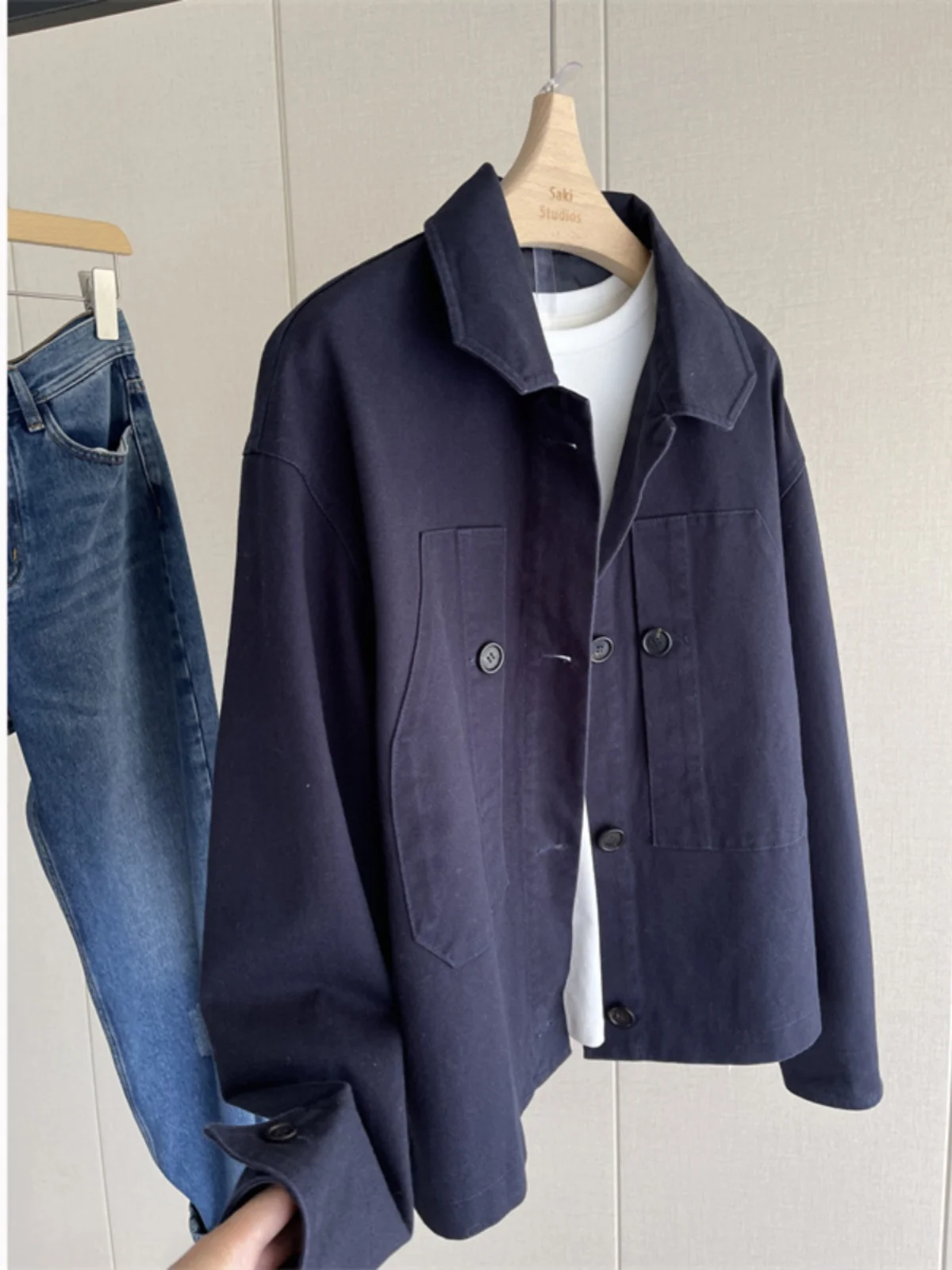 Клиренс у потерях! Классическая мужская куртка темно-синего цвета с лацканами по