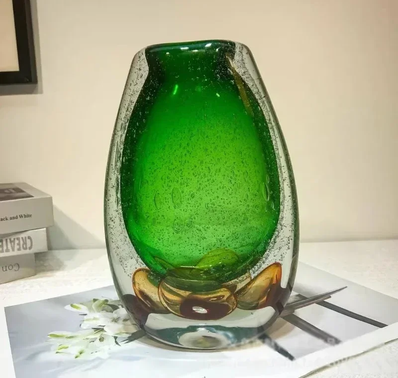 Ваза из стекла