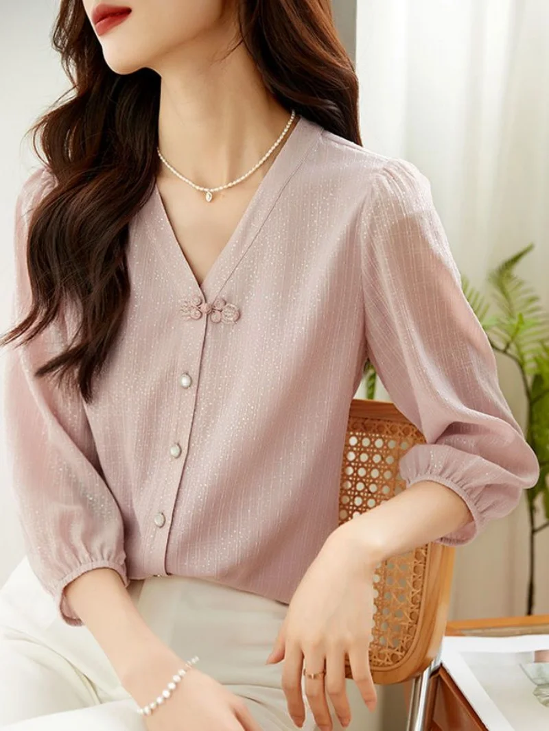 

Autumn Chinese Style Buttons V-neck Blusa Feminina Shirt Women Three-Quarter Sleeve Summer 2022 French Chic Design Top Blusas