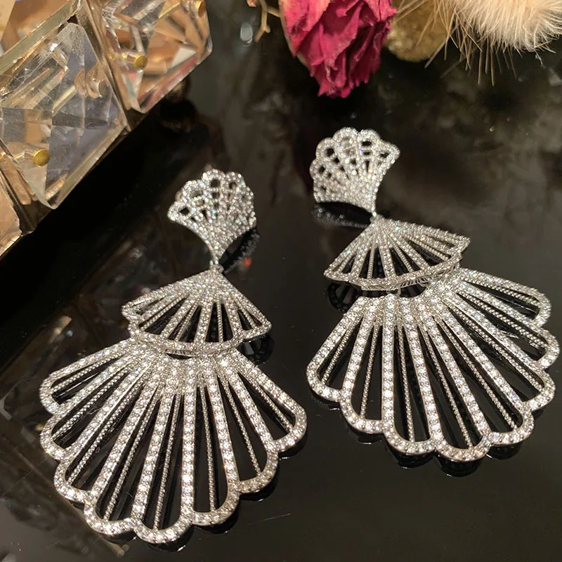 

Bilincolor Fashion Simple Hollow Shell Earring for Women