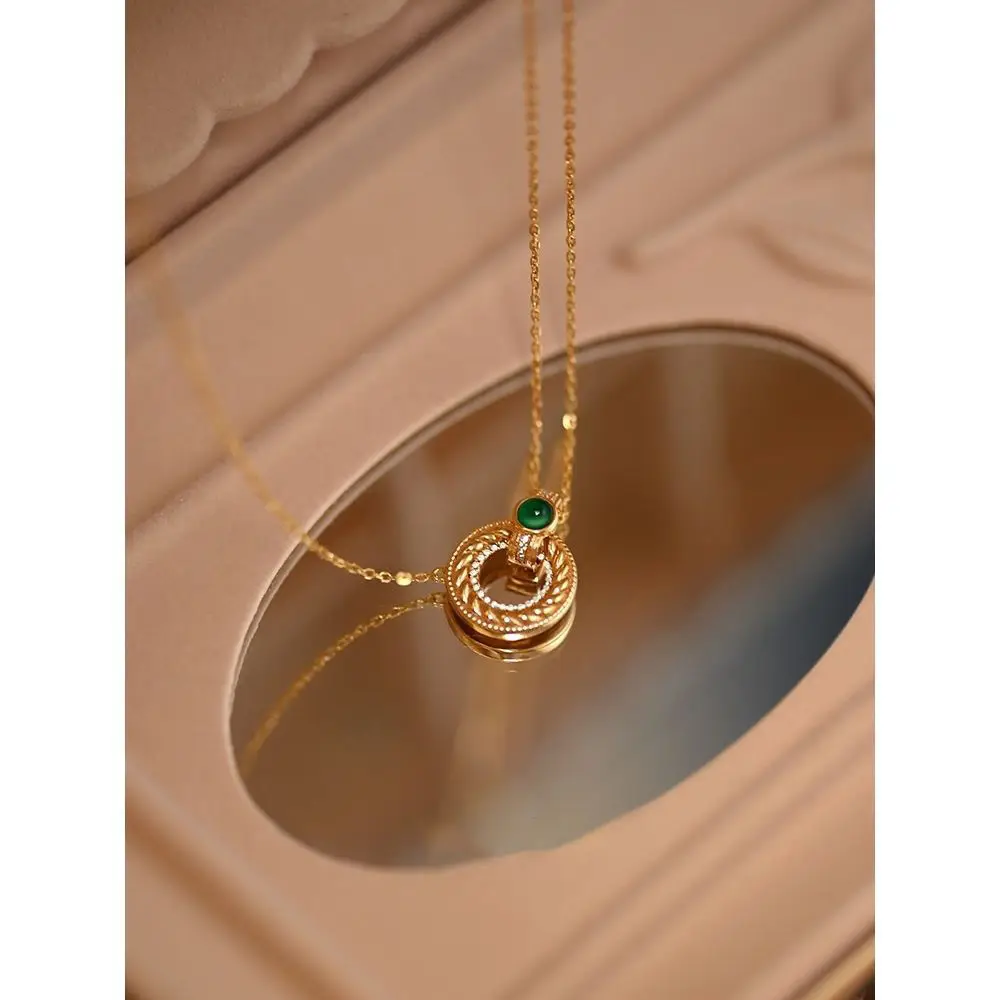 

"Matcha Donuts" Original Design Green Ma Light Luxury Retro Necklace Twist French Gold Plated Pendant New