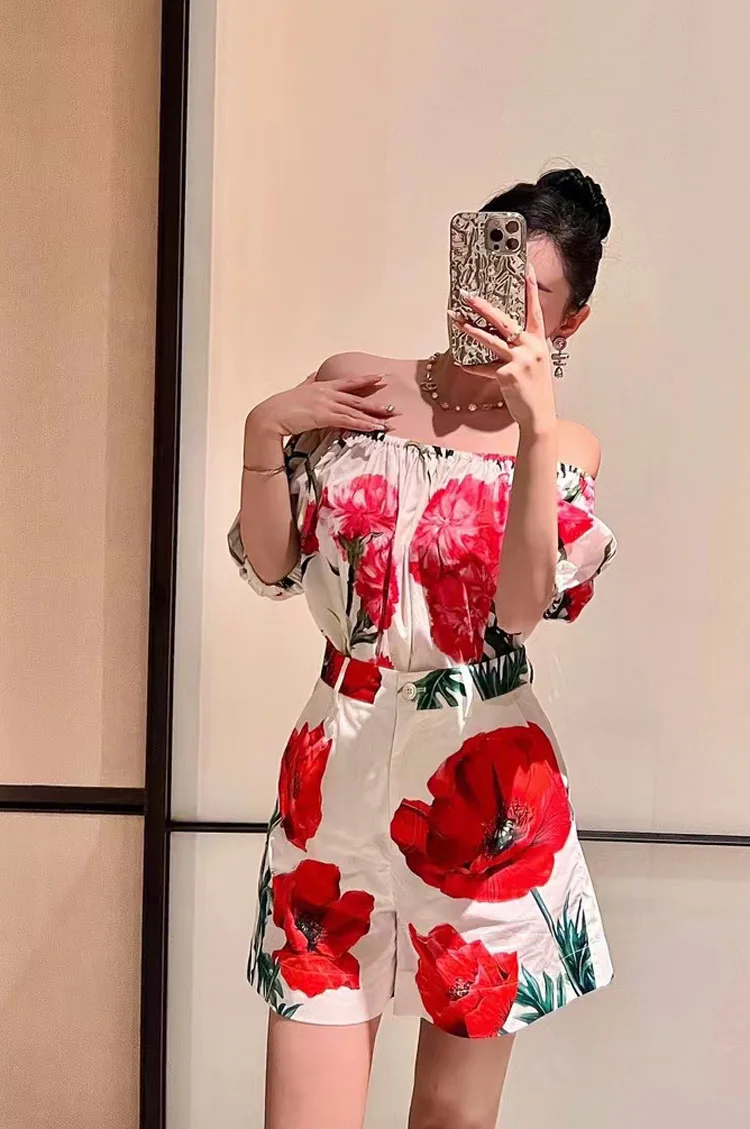 Рисунок 4 - Топ женский хлопковый с принтом гвоздики