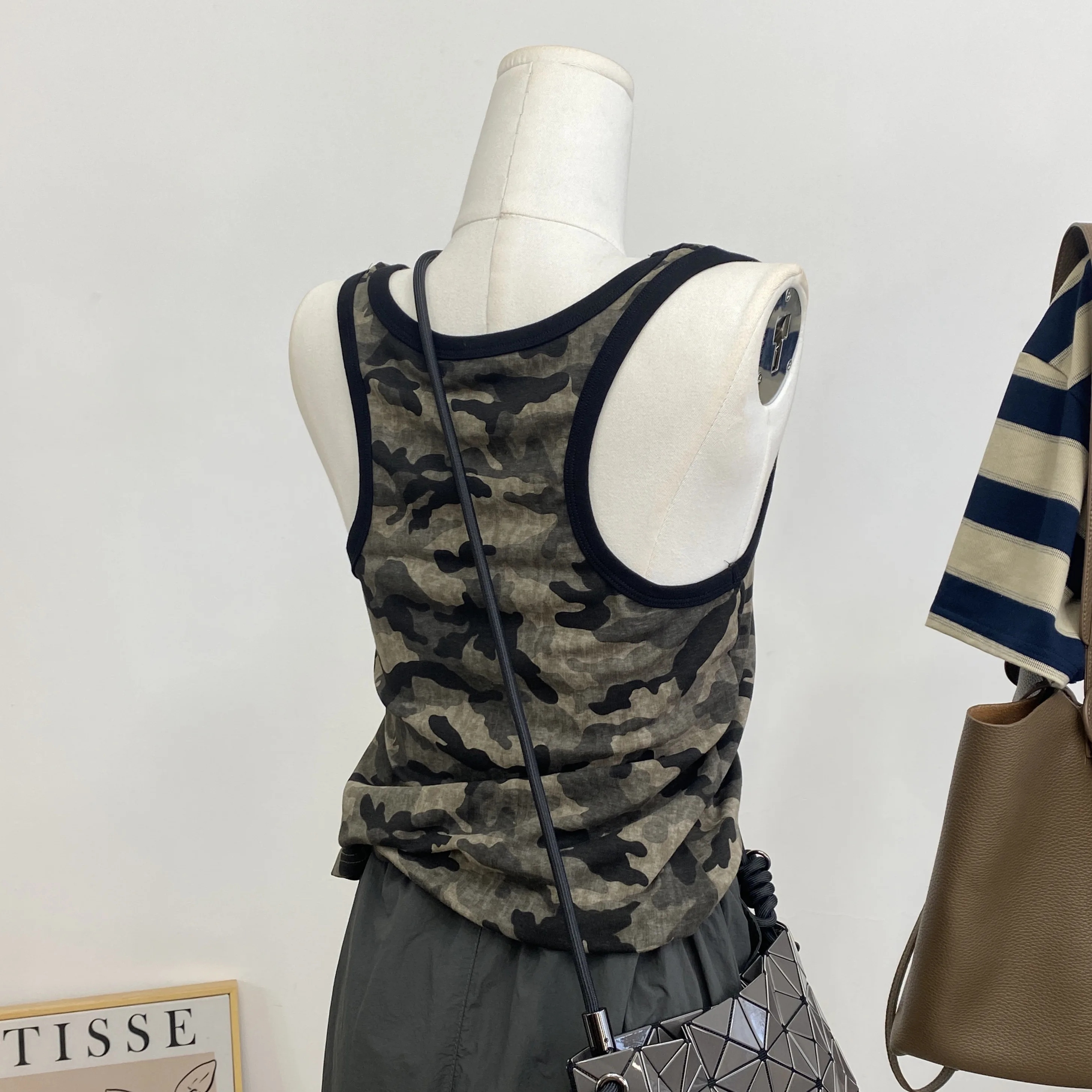 Модный Камуфляжный жилет в корейском уличном стиле Облегающая рубашка на