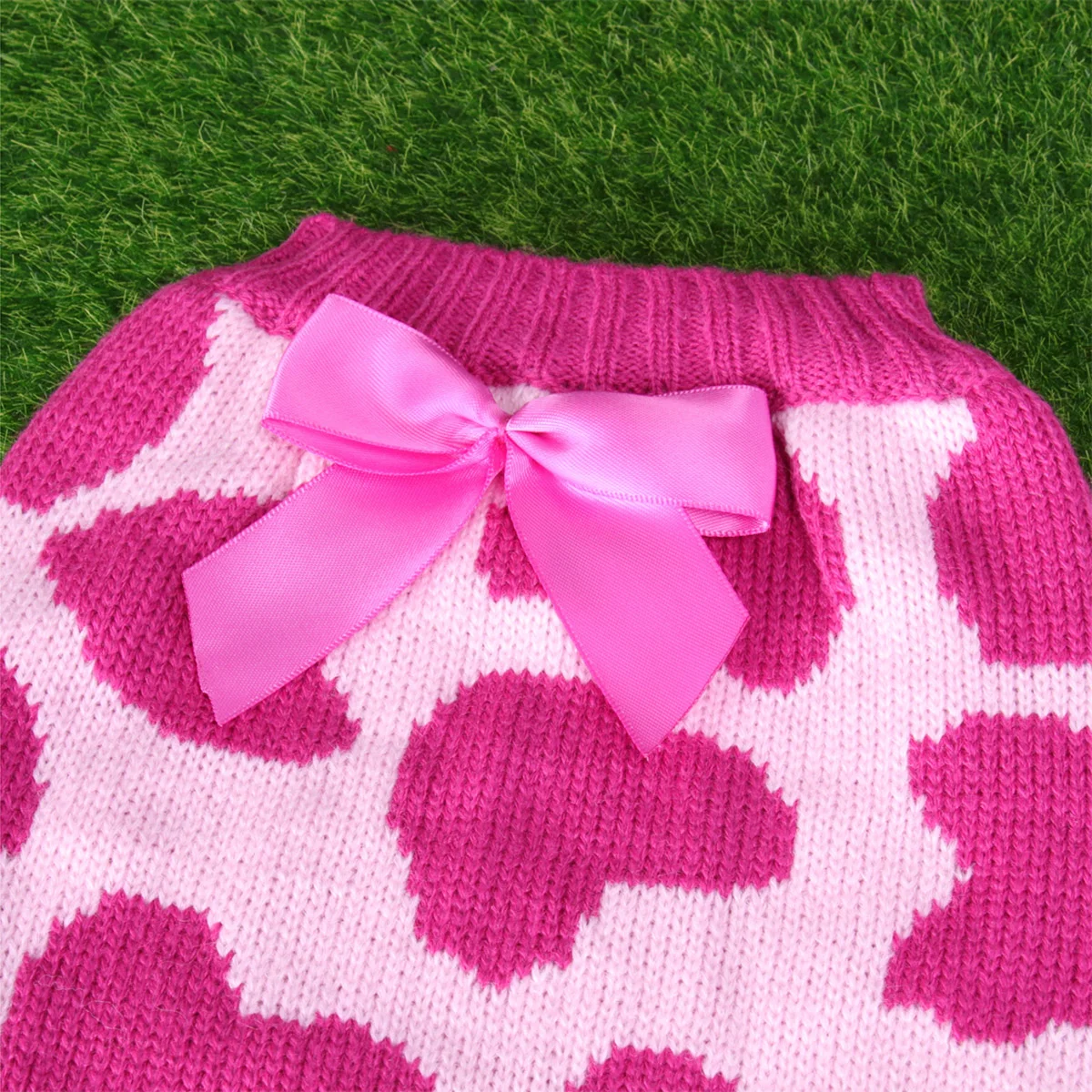 

Adorable Pet Winter Warm Costume Exquisite Heart Pattern Sweater Creative Pet Clothes for Dog Puppy Size XS(Rosy)