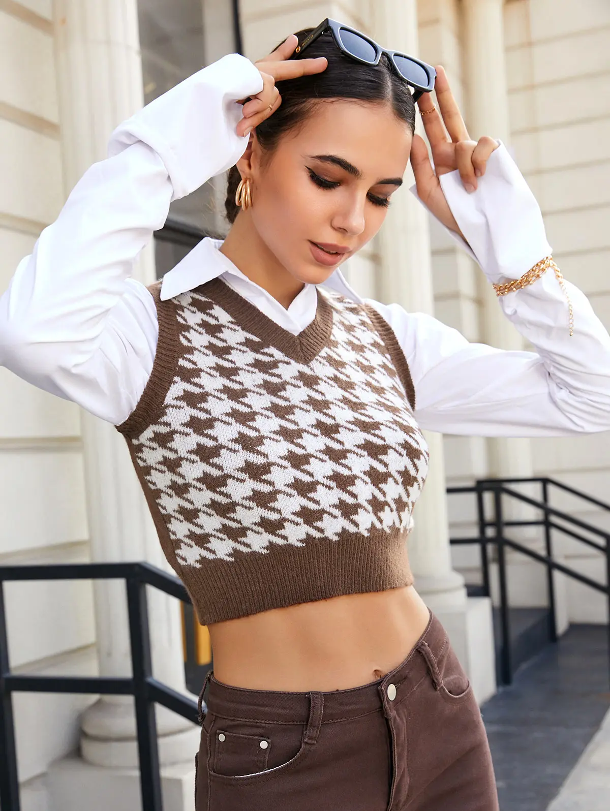 

ZAFUL Houndstooth Crop Slim Sweater Vest Back to College School Outfits