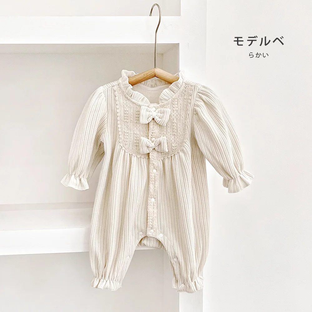 

Новинка весна-осень 2023, модная Милая одежда для маленьких девочек с белым и бежевым бантом, Детская Свободная Повседневная цельная верхняя одежда