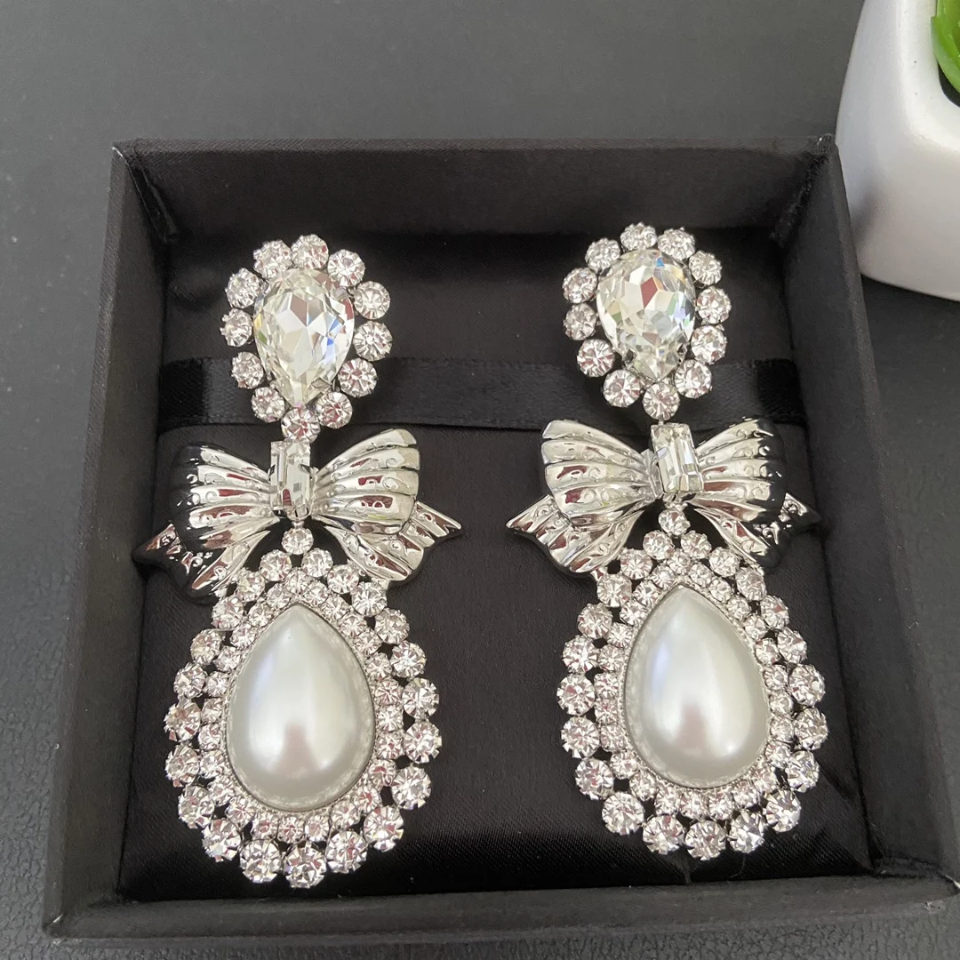 

European and American popular bow ear clips