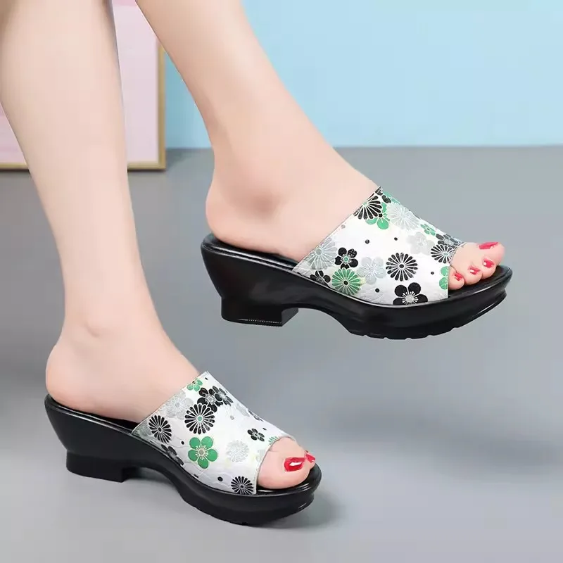 Шлепанцы женские летние с открытым носком натуральная кожа высокий каблук