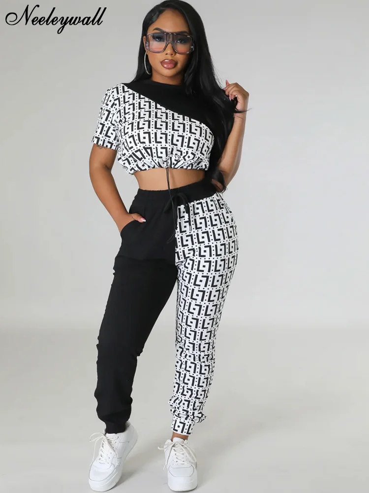 Повседневный комплект Neeleywall с геометрическим принтом укороченный топ круглым