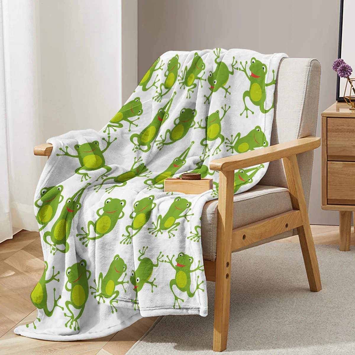 Зеленое мультяшное милое искусственное кресло теплый уютный мягкий плед