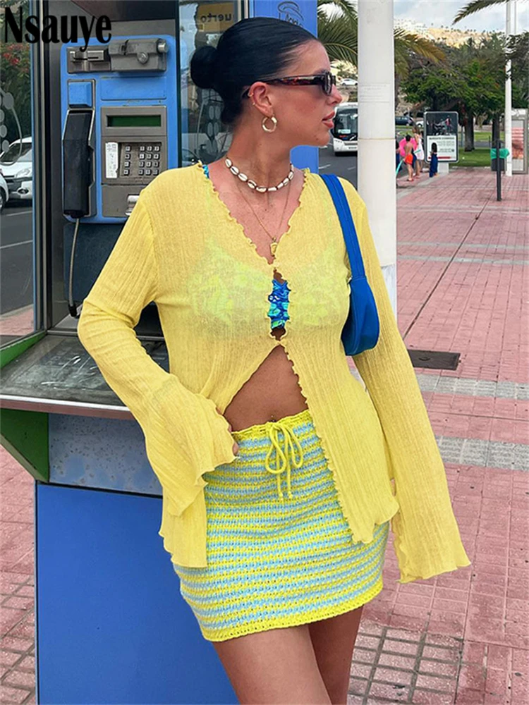 

Nsauye Y2K Женская облегающая футболка с длинным Расклешенным рукавом и V-образным вырезом, повседневная пикантная уличная одежда, осень 2022, жел...