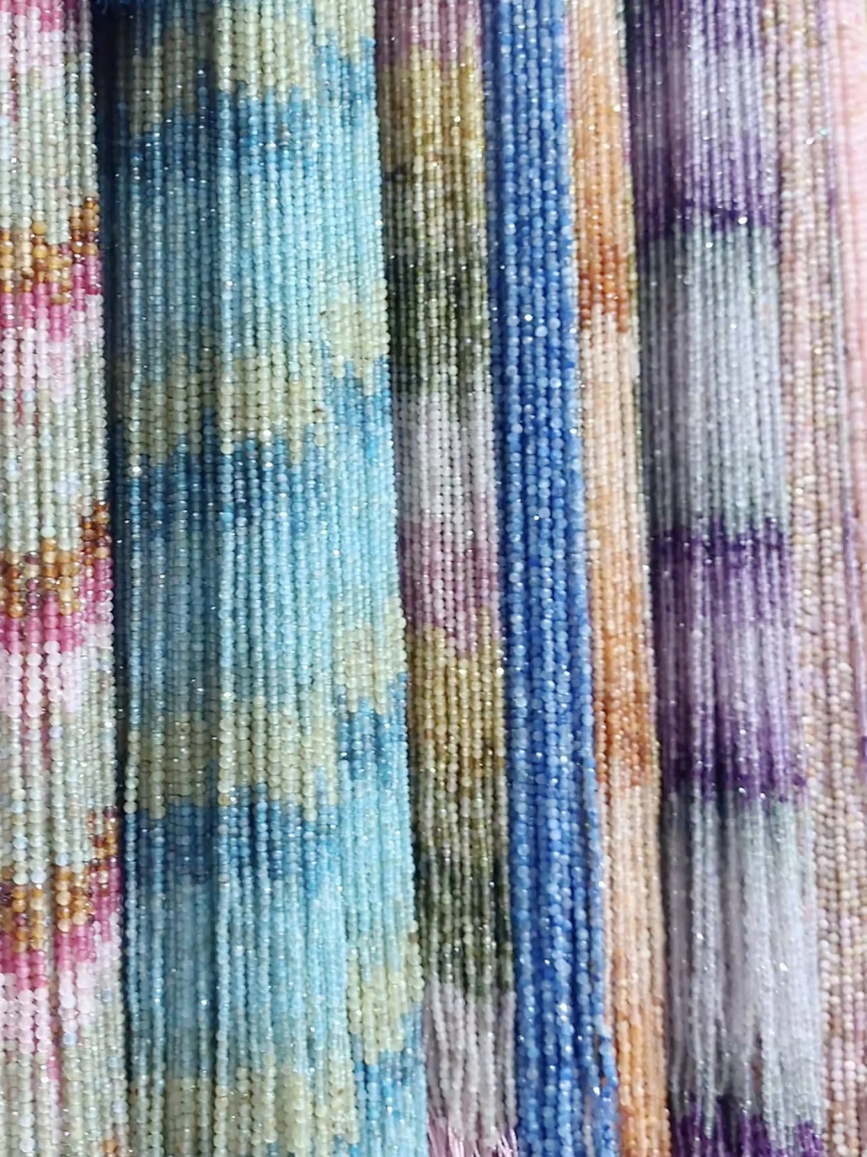 Граненые круглые бусины из натурального танзанита с голубым топазом 2 мм