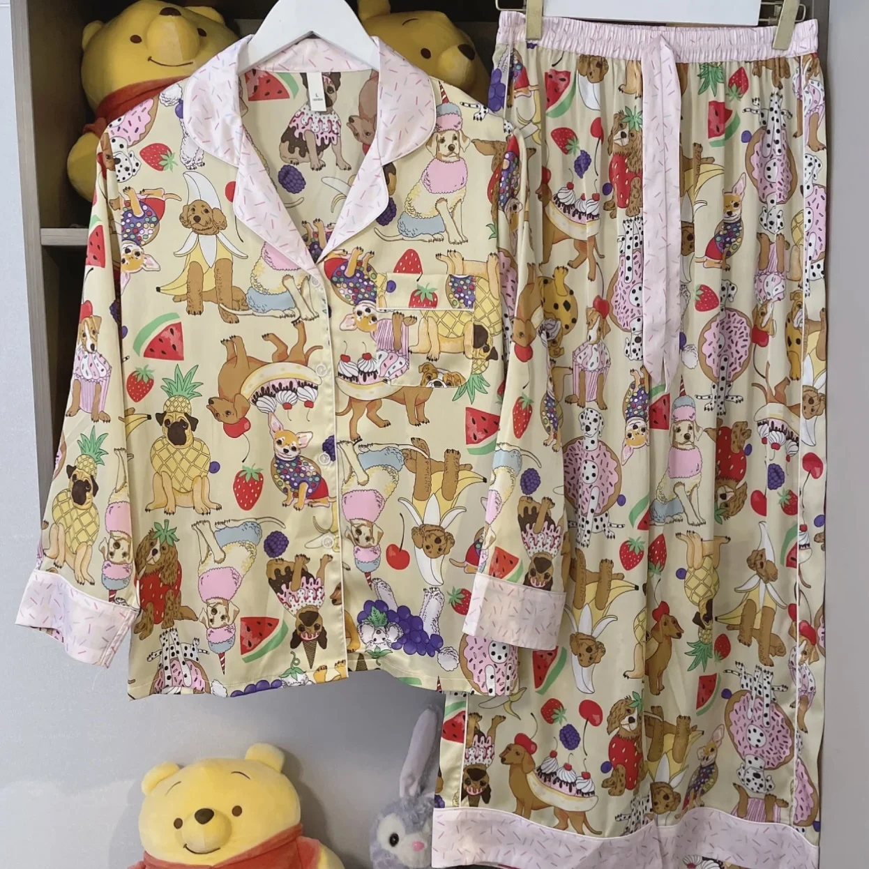 

Пижамный комплект с принтом розовой собаки, Новинка лета 2023, корейские милые шорты из вискозы с коротким рукавом и мультяшным принтом, Женская атласная домашняя одежда
