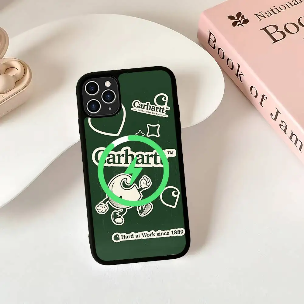 Фото Магнитный матовый чехол C-Carharttes LOGO для iPhone 16, 17, 15, 14, 13, 12, 11 с поддержкой беспроводной зарядки MagSafe №5