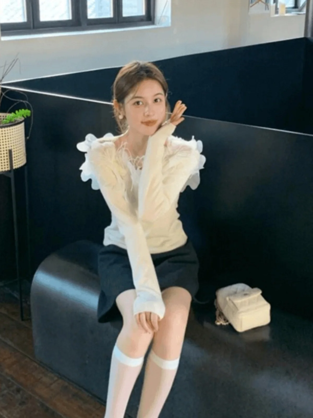 Girdear с белым воротником новый осенне-зимний нежный трехмерный перьевой белый