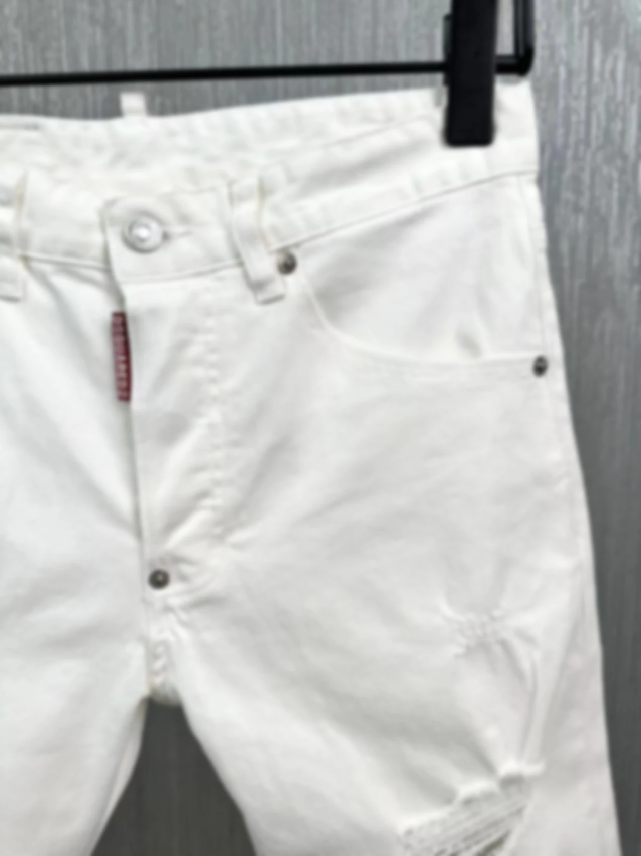 2023 Spring/Summer New D2 Jeans Men's Denim Shorts Fashion Slim Fit Water Wash Hole Patch Embroidery Capris