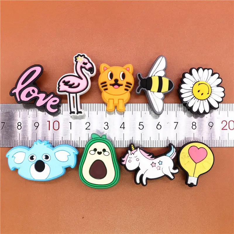 Free shipping 1pcs Cartoon Animals Shoe Charms PVC Croc Decorations Flamingo Unicorn JIBZ Charm Buckle for Kids Party Xmas Gifts