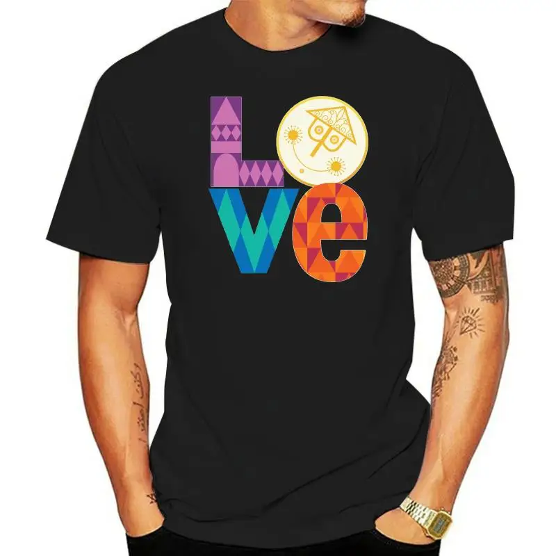 

Футболка с надписью «It's a World of LOVE»