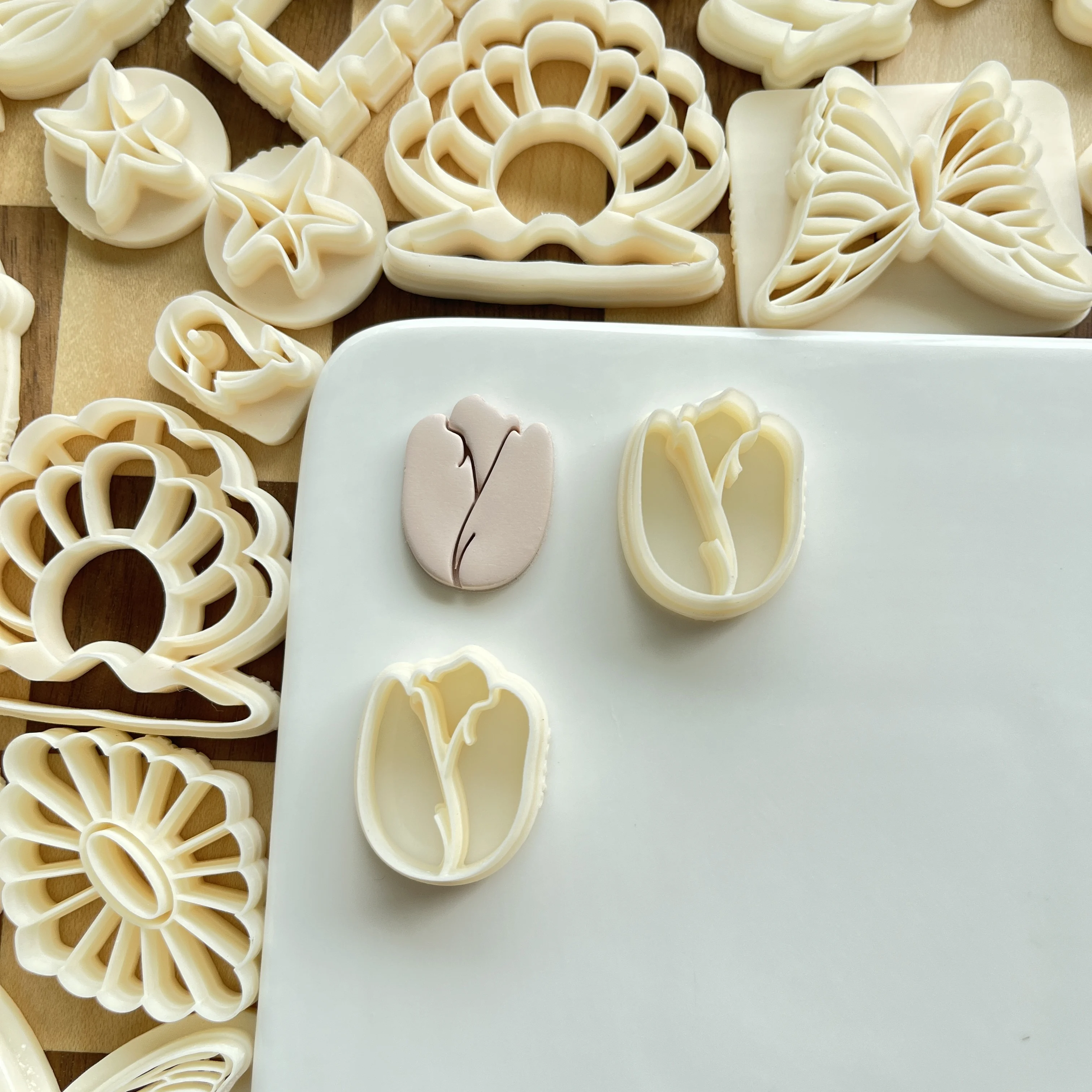 Формы из глины в виде тюльпана/маргаритки/клевера/цветов с высокой точностью для