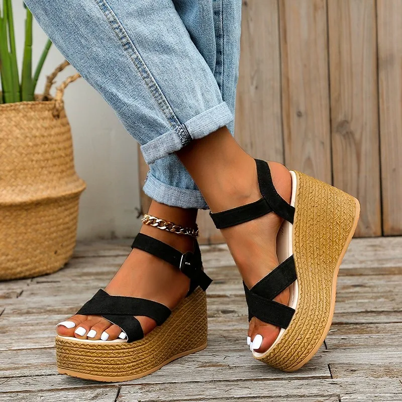 2022 Summer Buckle Women's Sandals Velvet Flocking Fish Mouth Fashion High Heels Thick Sole Open Toe Women's Sandals Tghdof