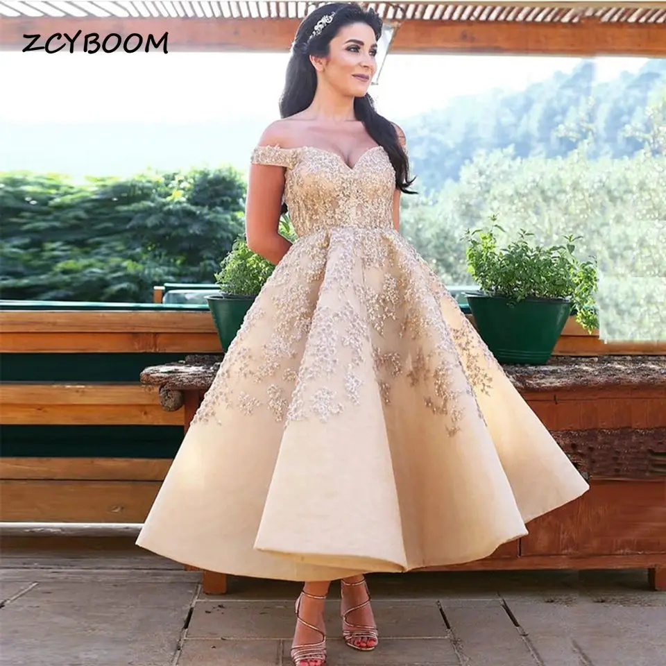 

Sexy Champagne A-Line Tea Length Prom Gowns Off The Shoulder Sweetheart Neck Gold Appliques Organza Evening Party Desses 2022