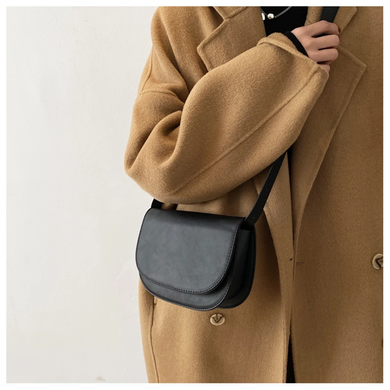 

Simple Fashion Crossbody Bags for Women 2021Winter New Waist Pack Solid Color Ladies Handbags Mini Saddle Bag Brand Shoulder Bag