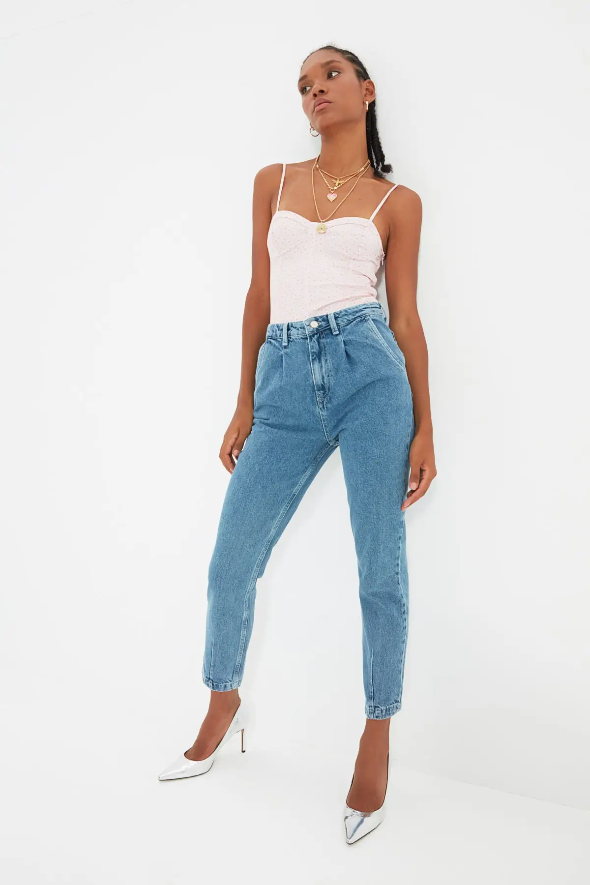 

Trendyol Pleated High Waist Mom Jeans TWOAW22JE0178