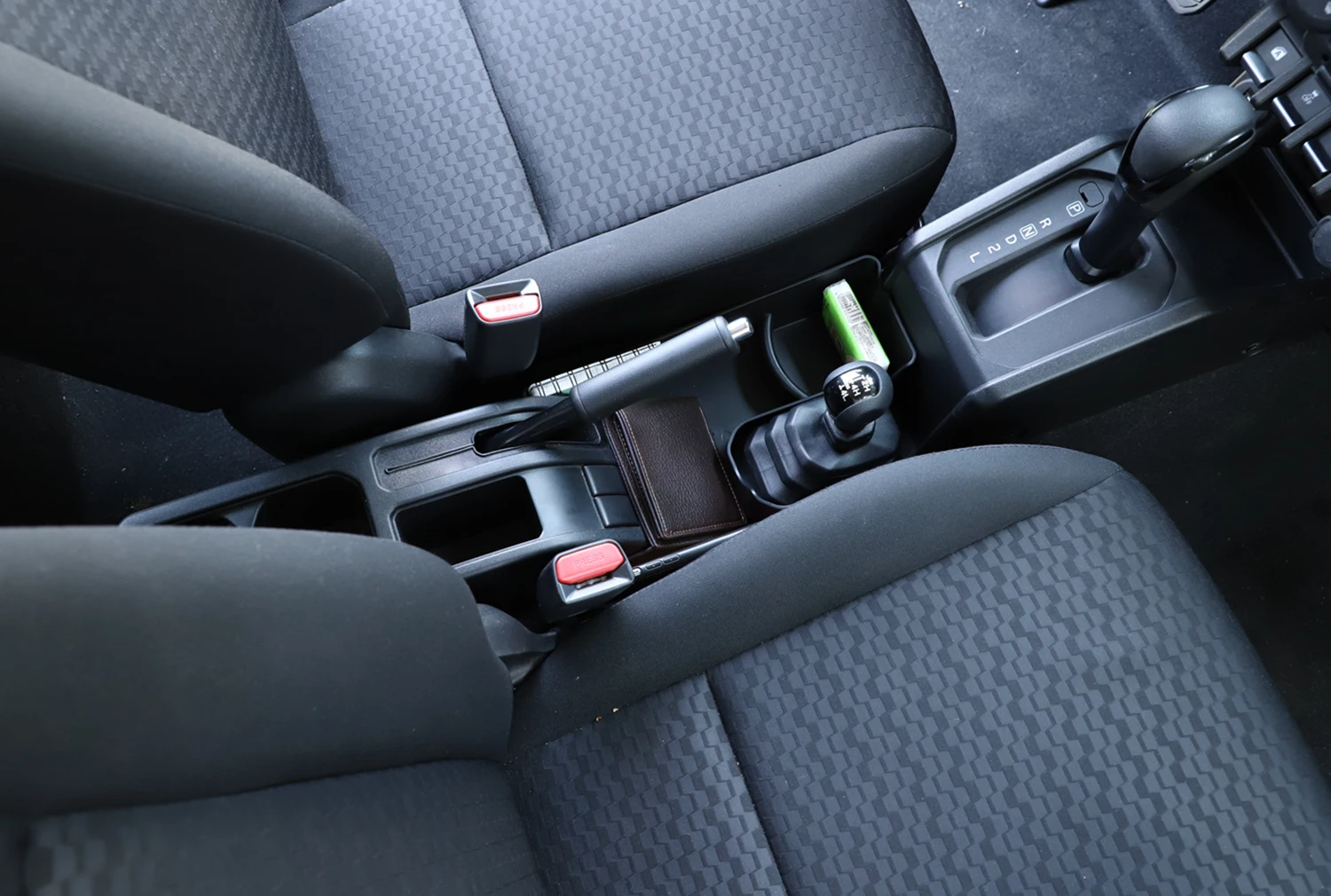 Коробка-органайзер для подстаканников Suzuki Jimny 2019-2023 4WD JB64 JB74