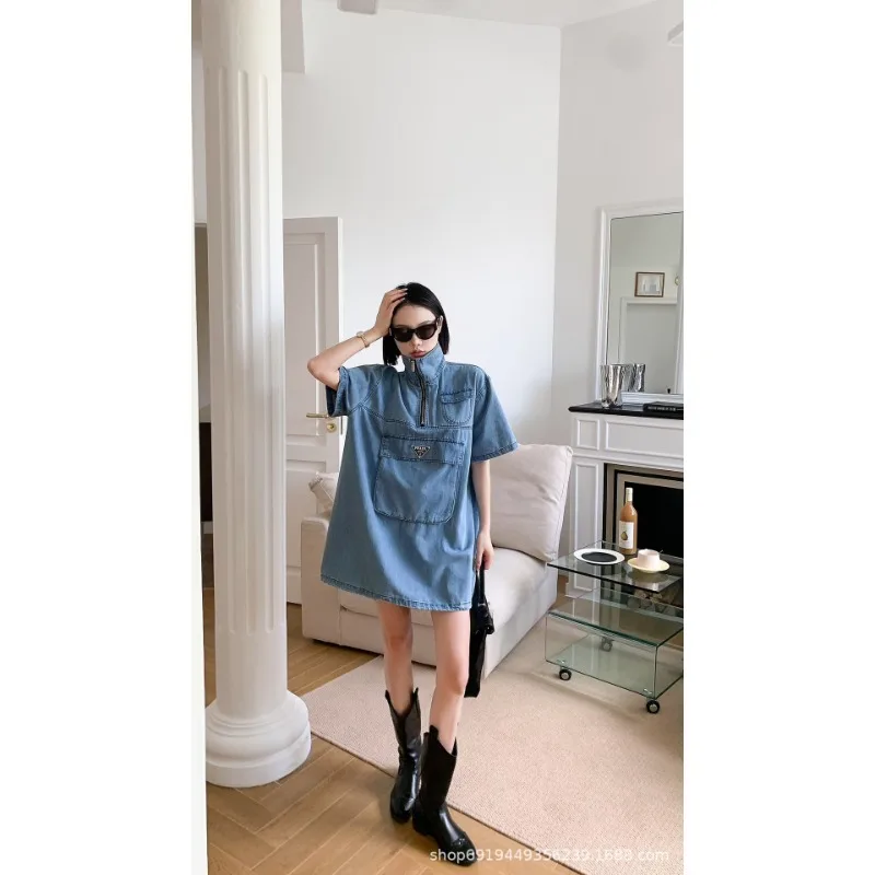 

P Family 2023 Early Autumn New Classic Loose Triangle Punctuation Large Pocket Denim Dress