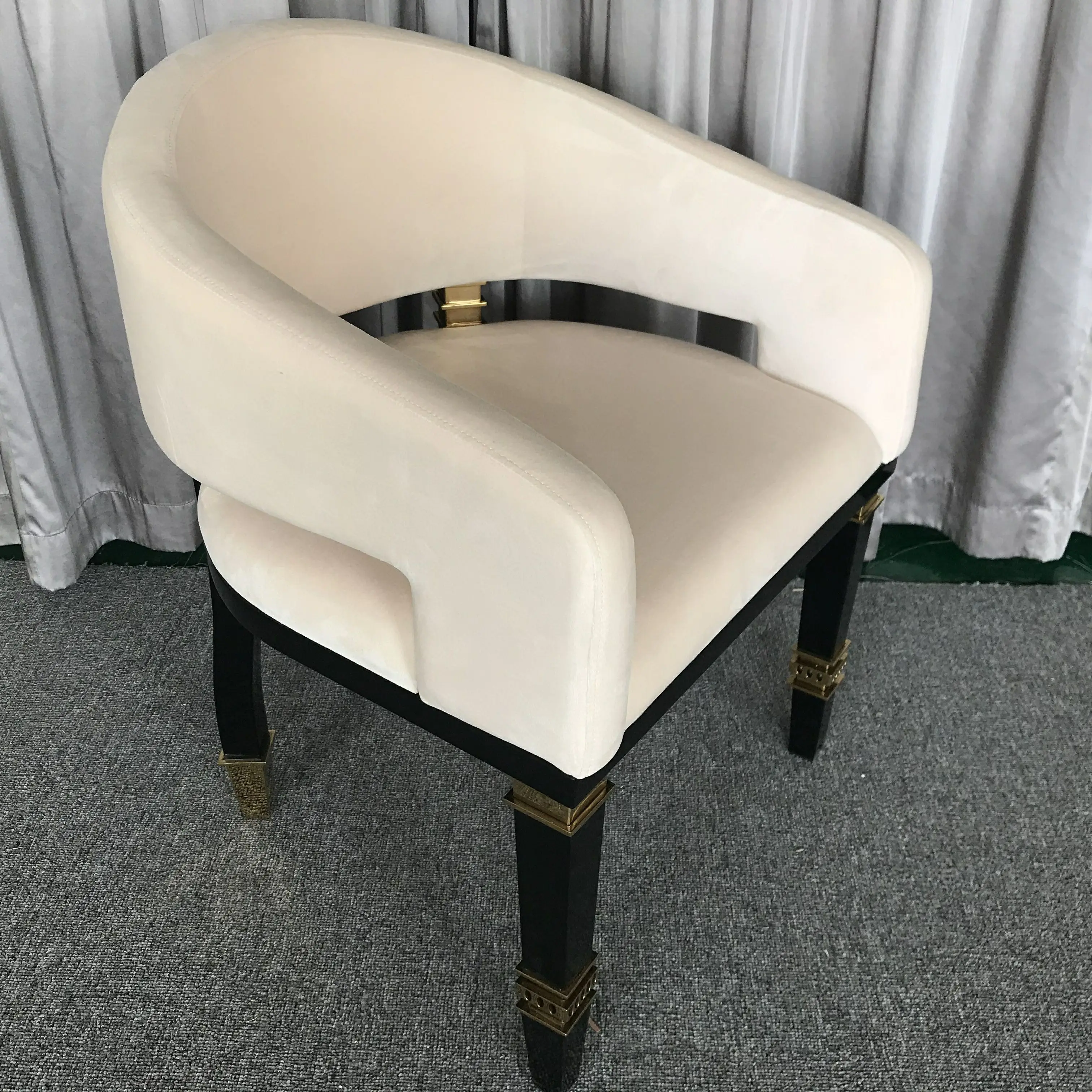 

Прочный тканевый дешевый обеденный стул Nordic Soild современное кресло для гостиной единый дизайн мебель для гостиной для домашних диванов