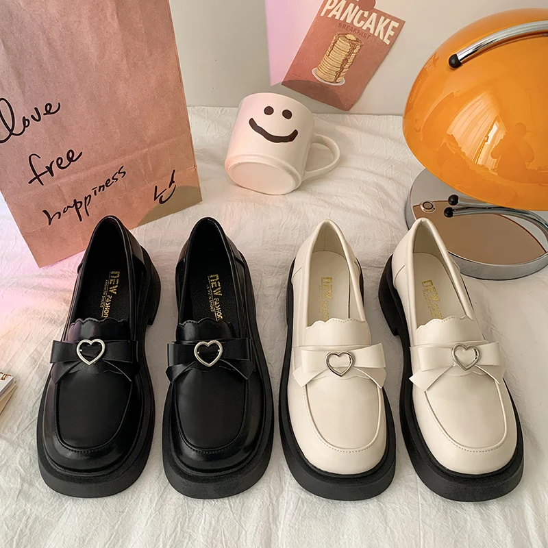 

2022 Lolita Shoes New Platform Shoes Thick Sole Women's Loafers Cute Heart Japanese JK Uniform Shoes College girl Students Shoes