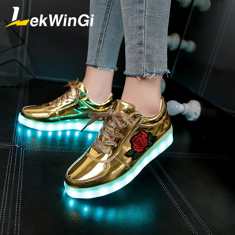 

Size 30-42 Glowing Luminous Sneakers with Light Sole Women Shoes Tenis Feminino Baskets Light Up Shoes Children LED Slippers