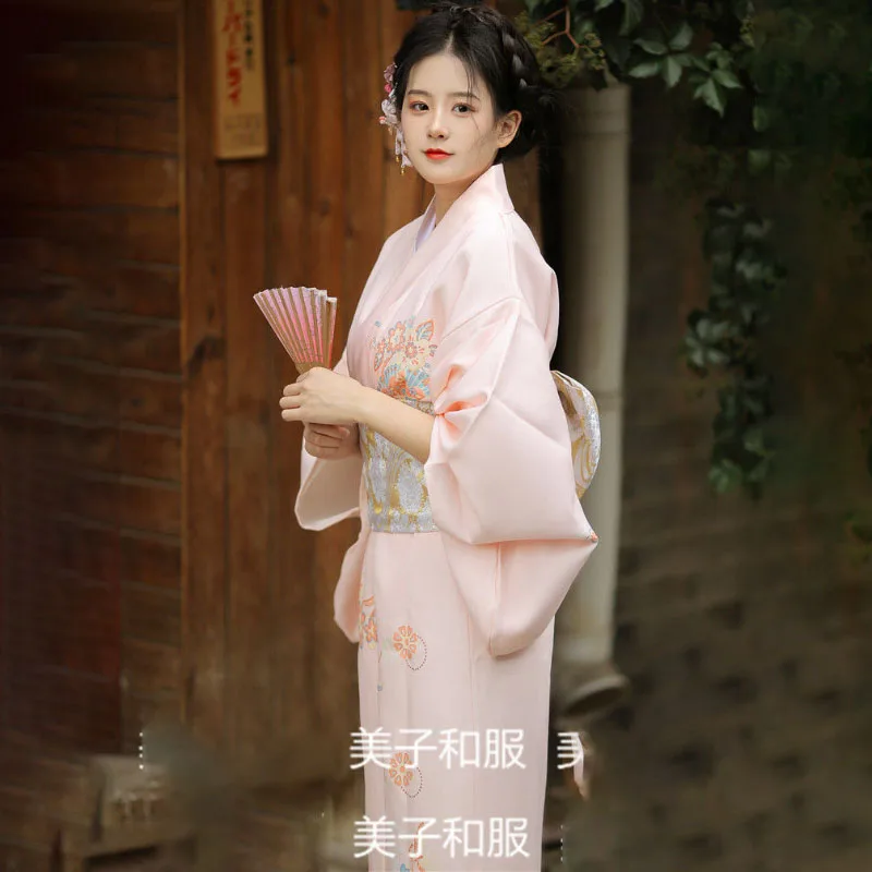 Кимоно женское в традиционном винтажном стиле свободный нежный стиль Одежда для