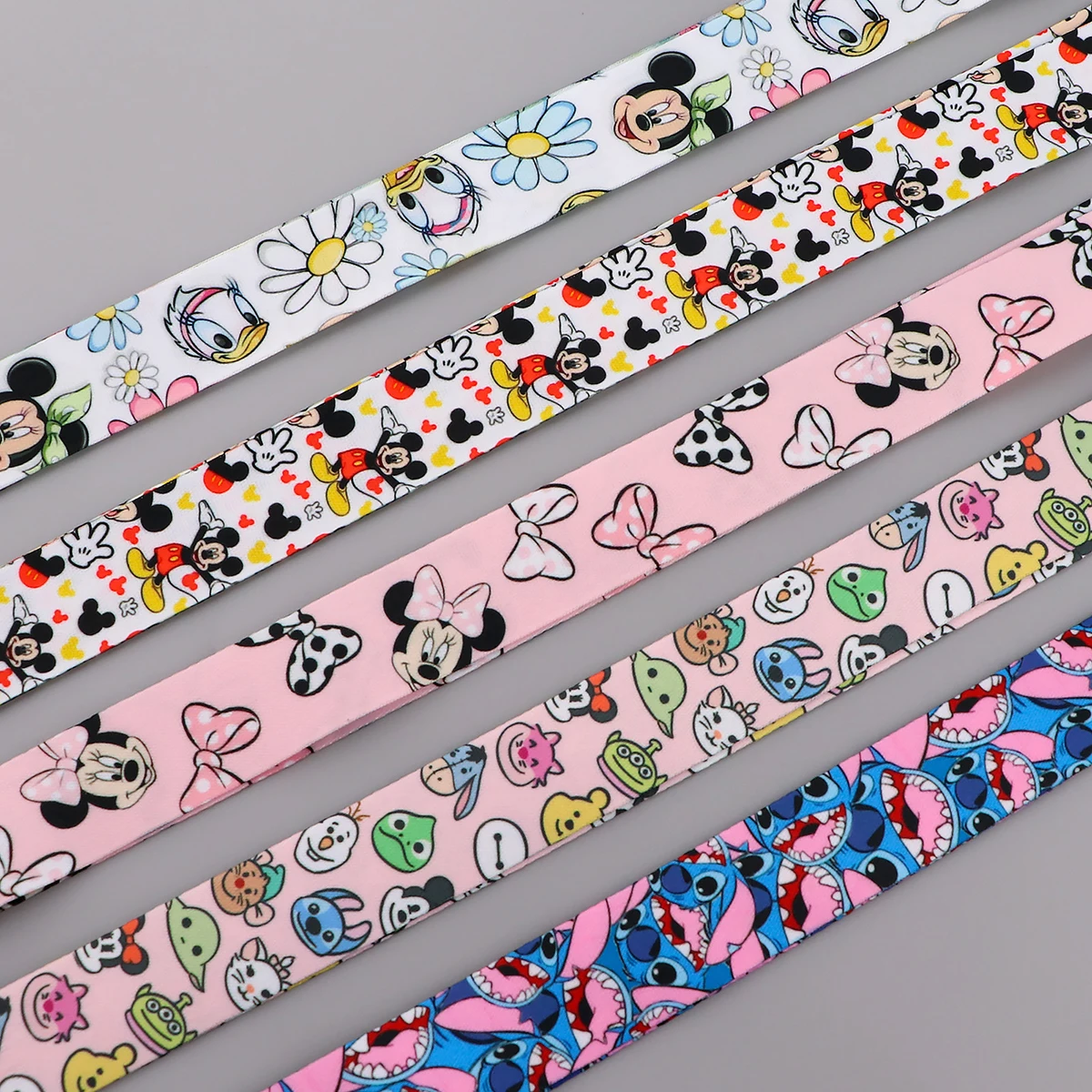 20pcs/lot Disney Series Lanyards Stitch Mickey Mouse Mix Pack Batch Mobile Phone Lanyards Rope Choker Fashion Accessories Gifts