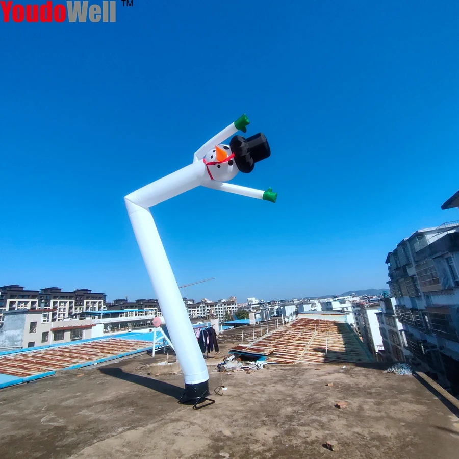 Зимний Снеговик летает в воздухе Рождественский танцор с воздуходувкой