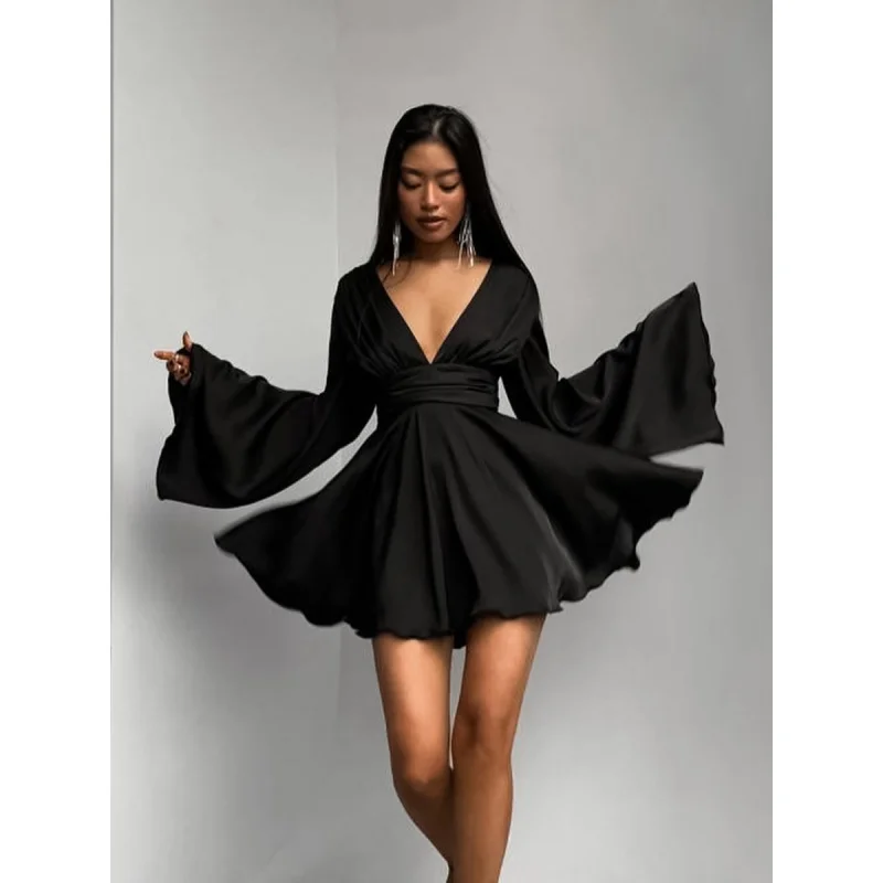 Женское облегающее платье из ацетатного атласа с круглым вырезом и