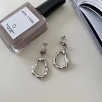 hot selling new fashion irregular hollow earrings women inlaid pearl stud earrings wholesale