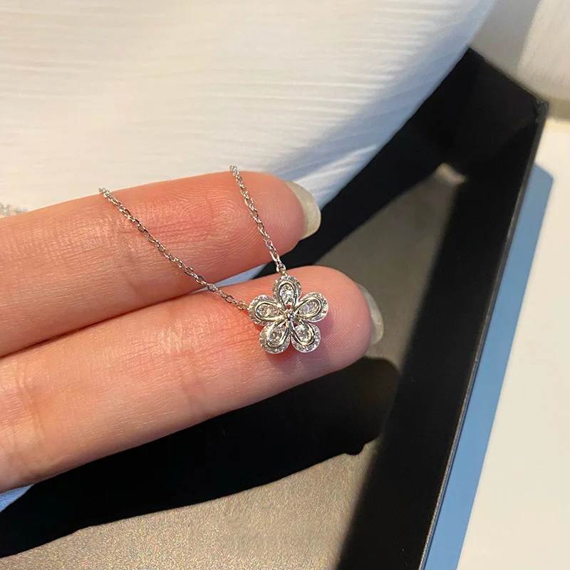 

Shiny Zircon Silver Color Cherry Flower Necklace Moving Flowers Petals Design Necklace For Women Sweet Pendant Chain Necklace