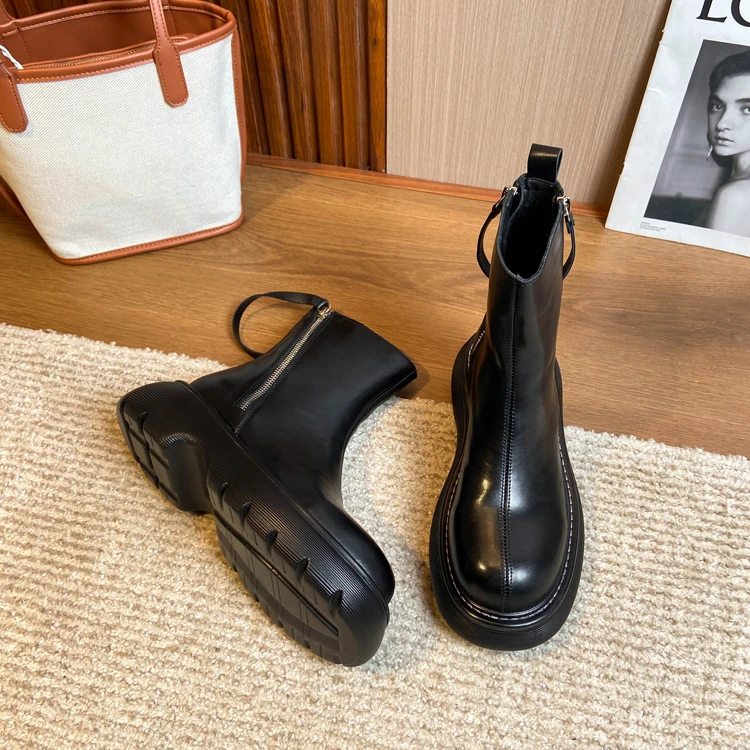 

2021 NEW Hot ! British Boots Men Full Grain Leather Soliders Riding Boots Man Thick Heel Winter Chelsea Boots Casual Shoes