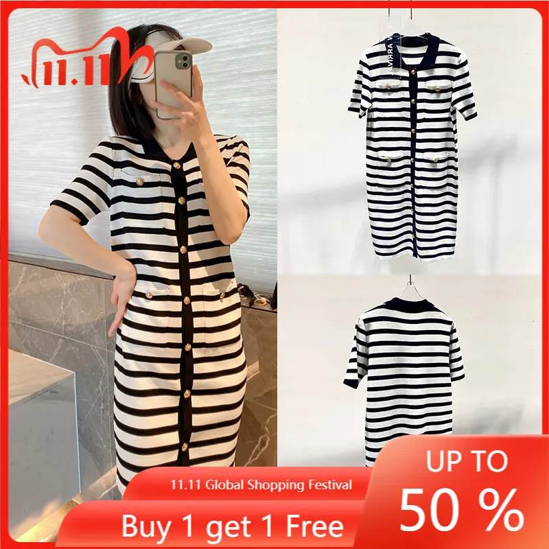 

Трикотажное платье в полоску, с коротким рукавом